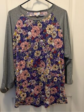 LuLaRoe Randy Daisy Duck Tee
